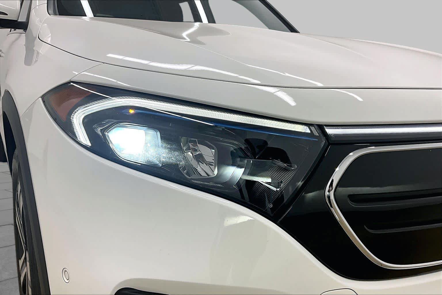 Certified 2023 Mercedes-Benz EQB 350 4MATIC SUV w/ Exclusive Package image 26
