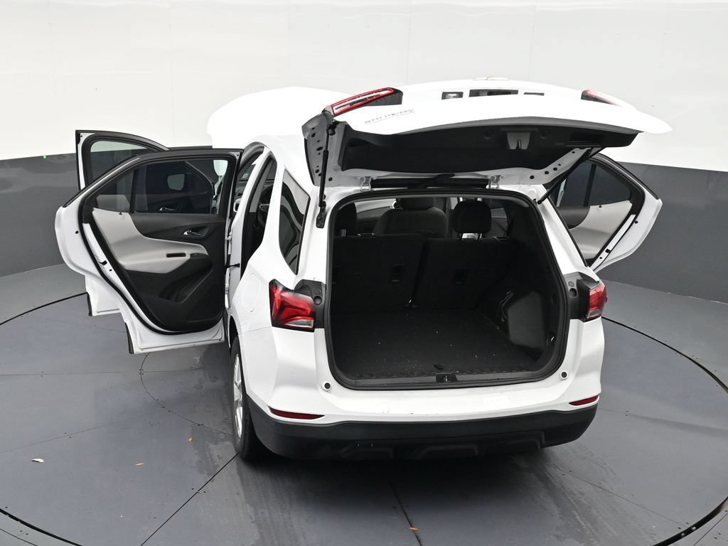 Used 2023 Chevrolet Equinox LS FWD image 32