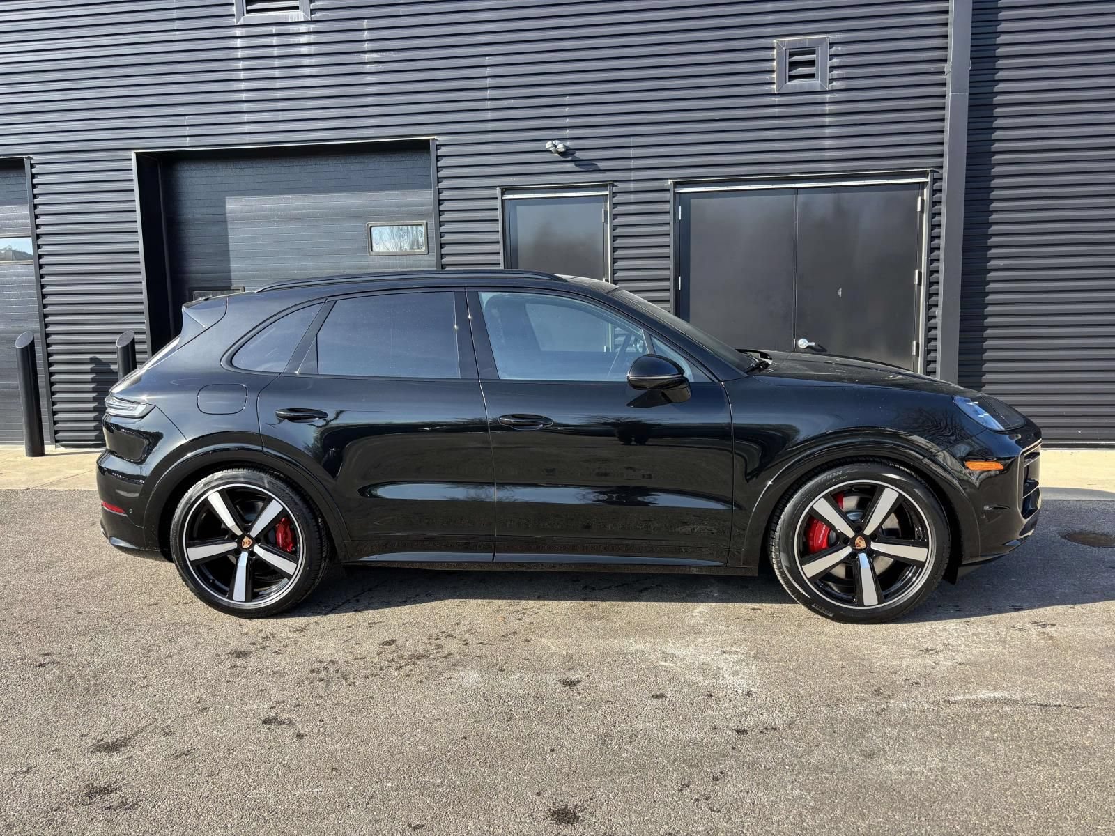 New 2026 Porsche Cayenne GTS AWD/4WD image 11
