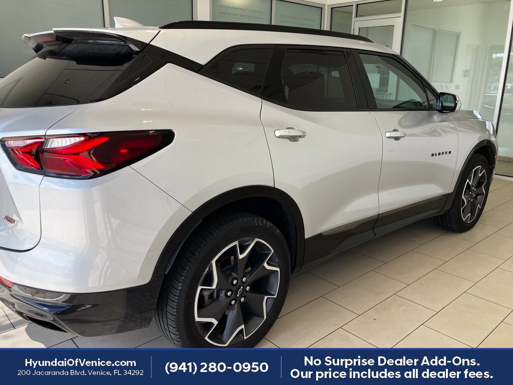 Used 2022 Chevrolet Blazer RS w/ Enhanced Convenience Package FWD image 11