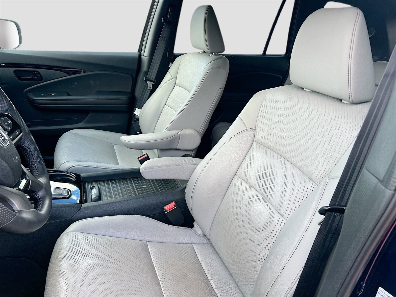 Used 2023 Honda Passport Elite image 22