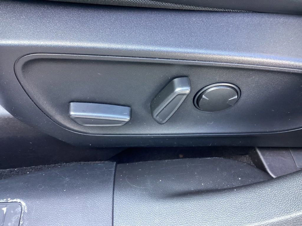 Used 2025 Ford Escape ST-Line image 16