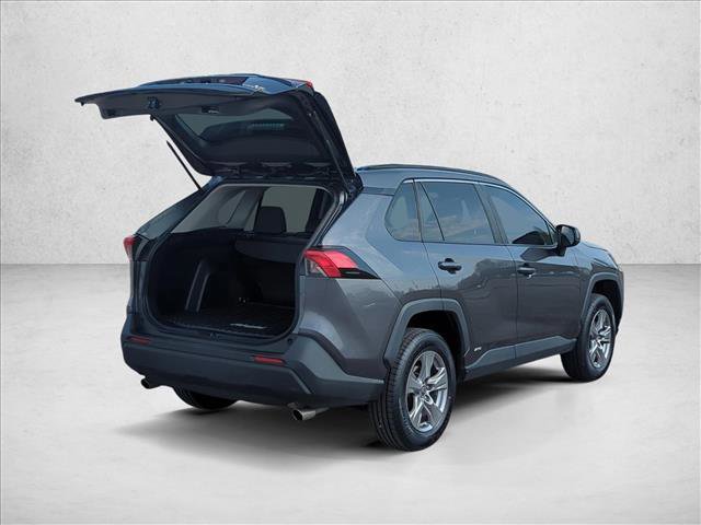 Used 2023 Toyota RAV4 LE AWD/4WD image 5