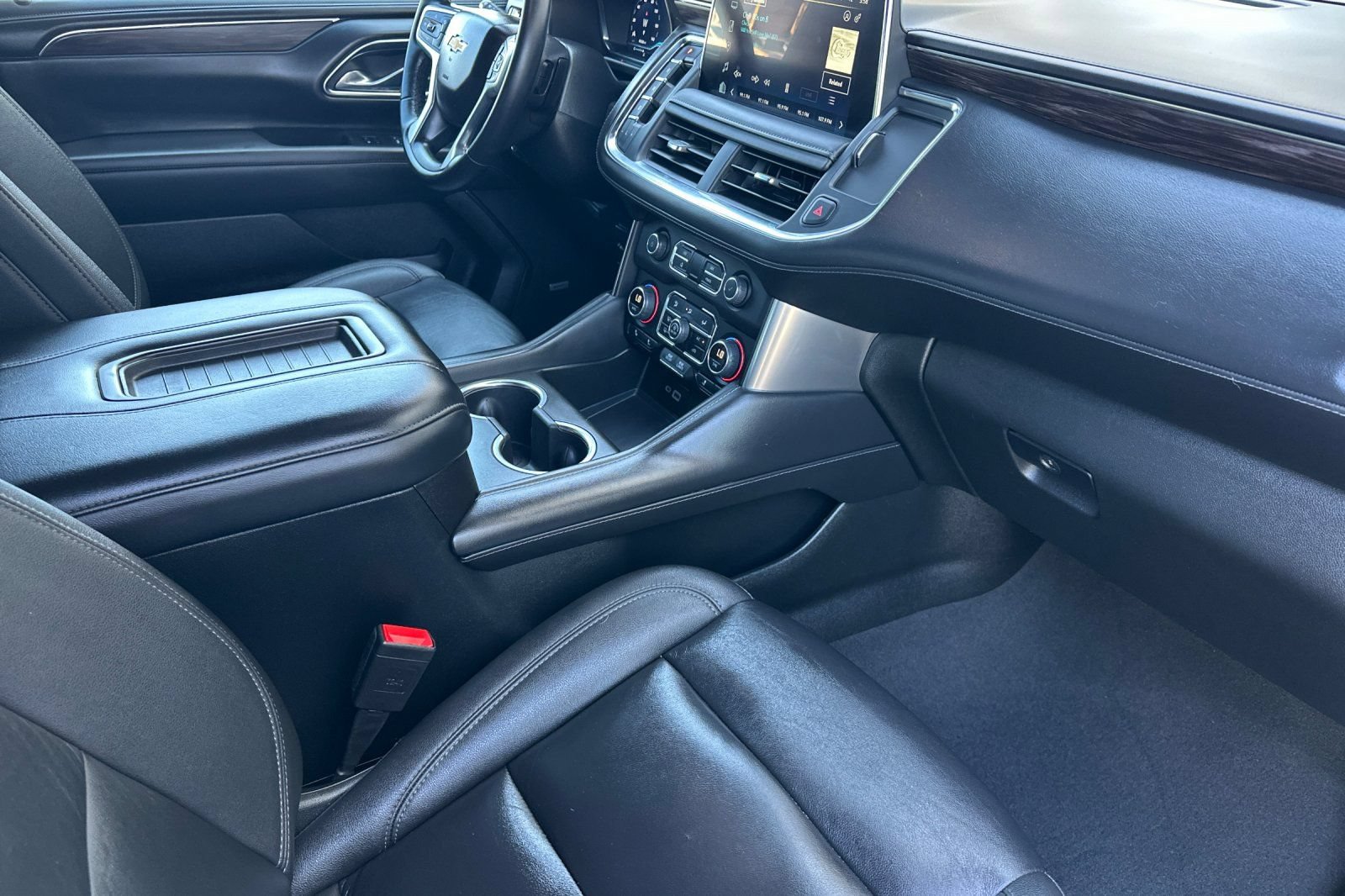 Used 2024 Chevrolet Tahoe LT AWD/4WD image 17