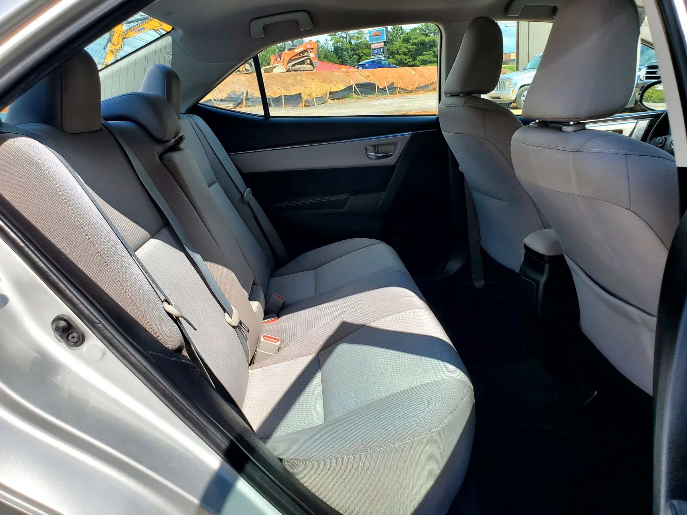 Used 2016 Toyota Corolla LE FWD image 24