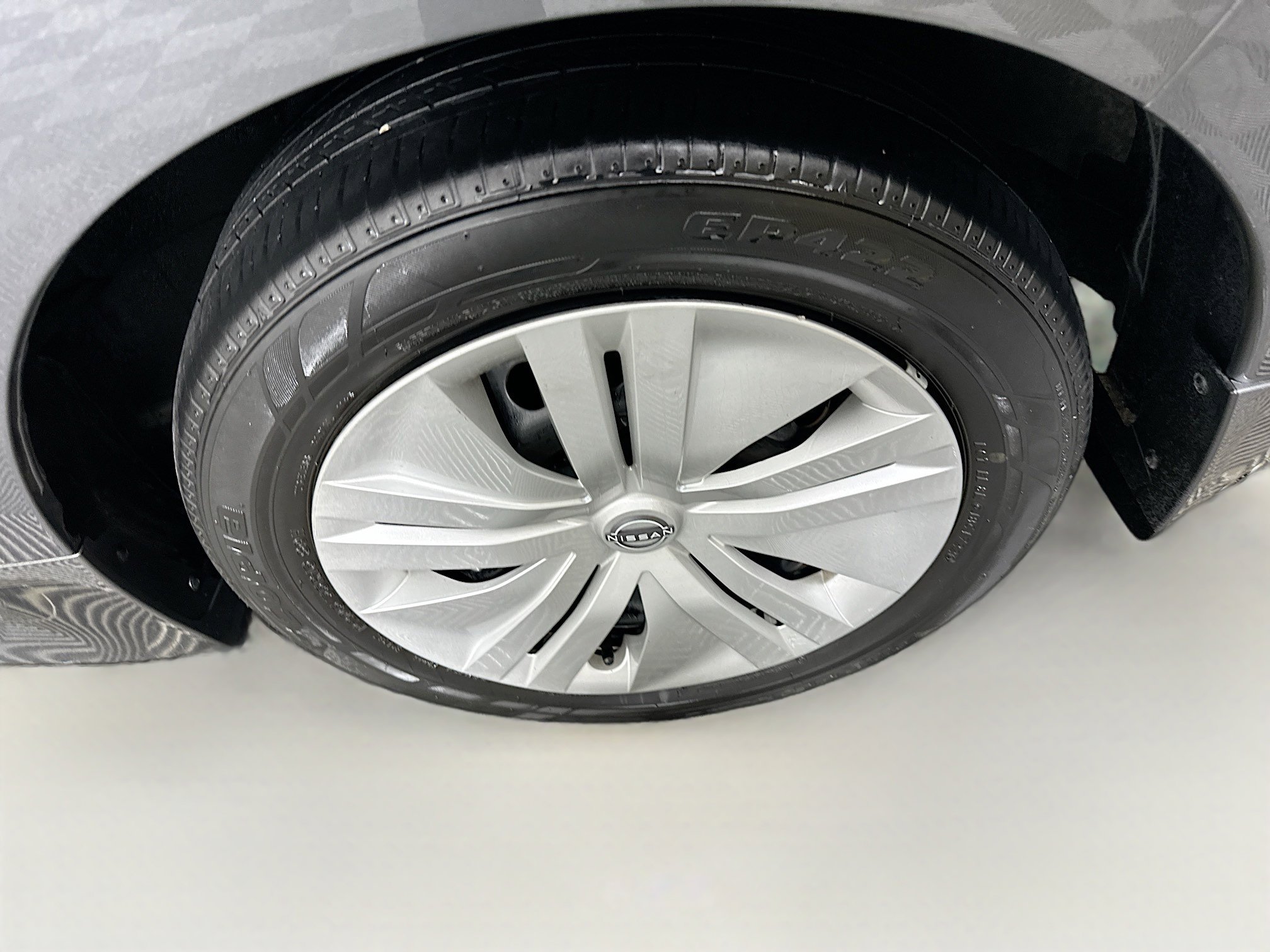 Used 2023 Nissan Leaf S image 11