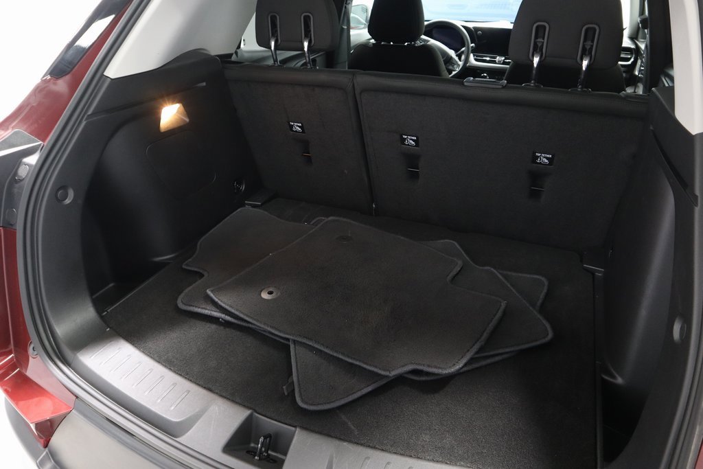 Used 2025 Chevrolet TrailBlazer LT w/ Driver Confidence Package image 16