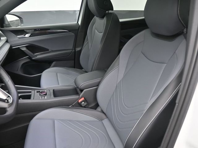 New 2026 Volkswagen Tiguan SE R-Line image 19