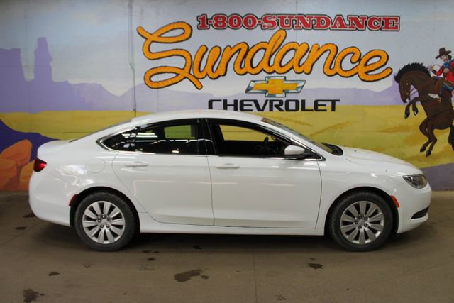 Used 2016 Chrysler 200 LX FWD image 1