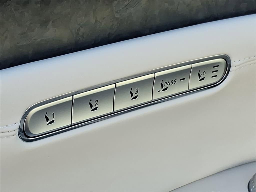 Used 2023 Genesis G90 3.5T image 14