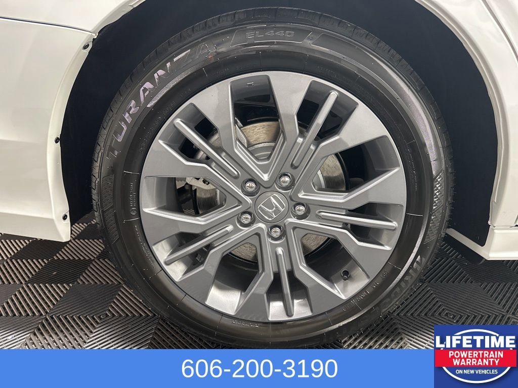 New 2026 Honda Odyssey Touring image 10