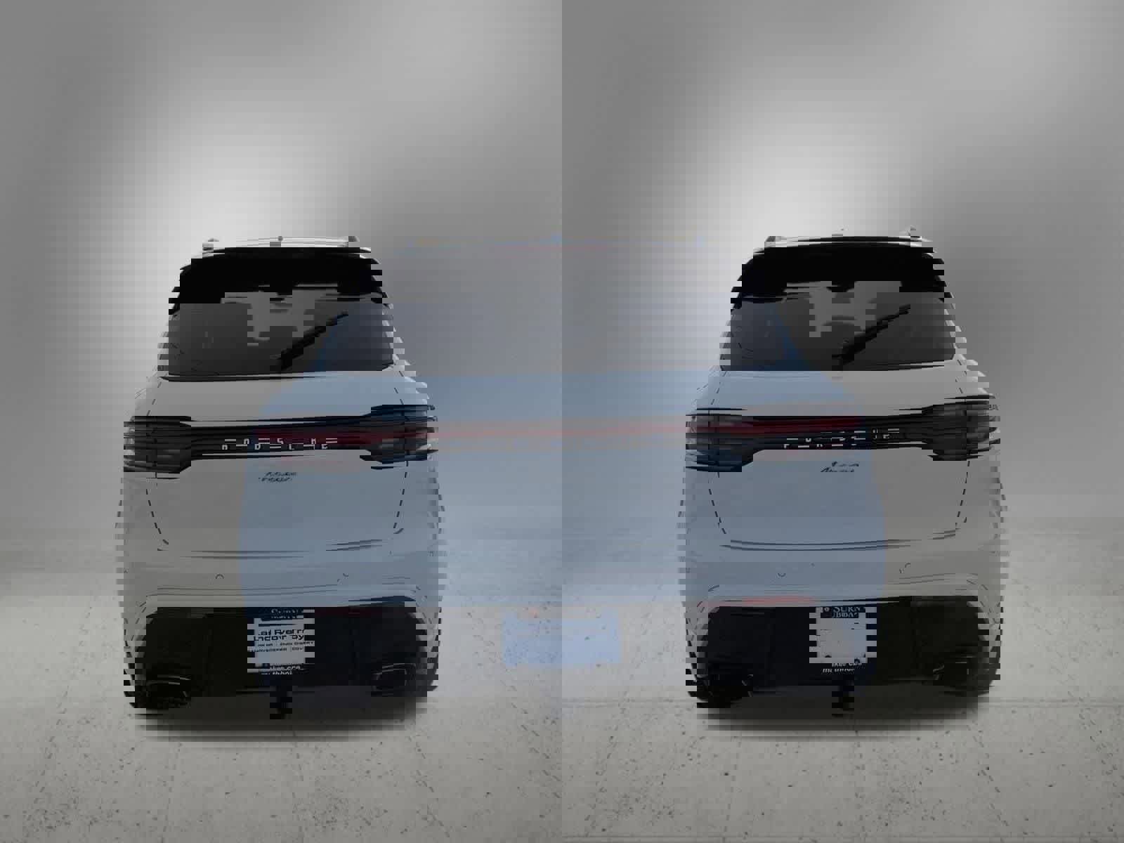 Used 2023 Porsche Macan Turbo image 5