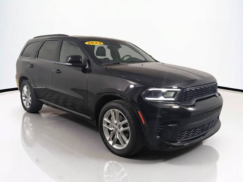 Used 2024 Dodge Durango GT RWD image 2