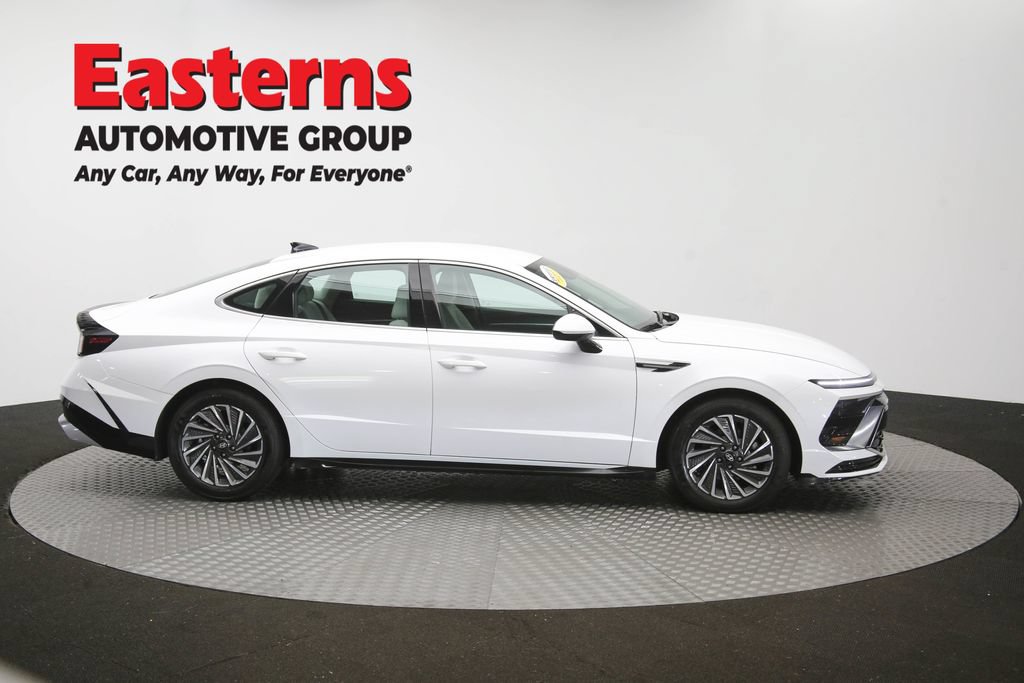 Used 2025 Hyundai Sonata SEL FWD image 45