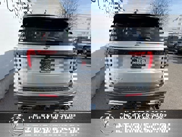 Used 2025 Ford Explorer Platinum w/ Ultimate Package image 4