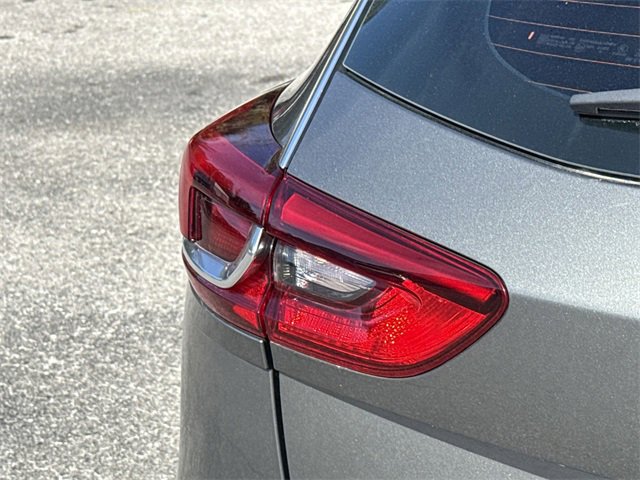 Used 2018 Buick Regal Essence w/ Driver Confidence Package #1 image 15