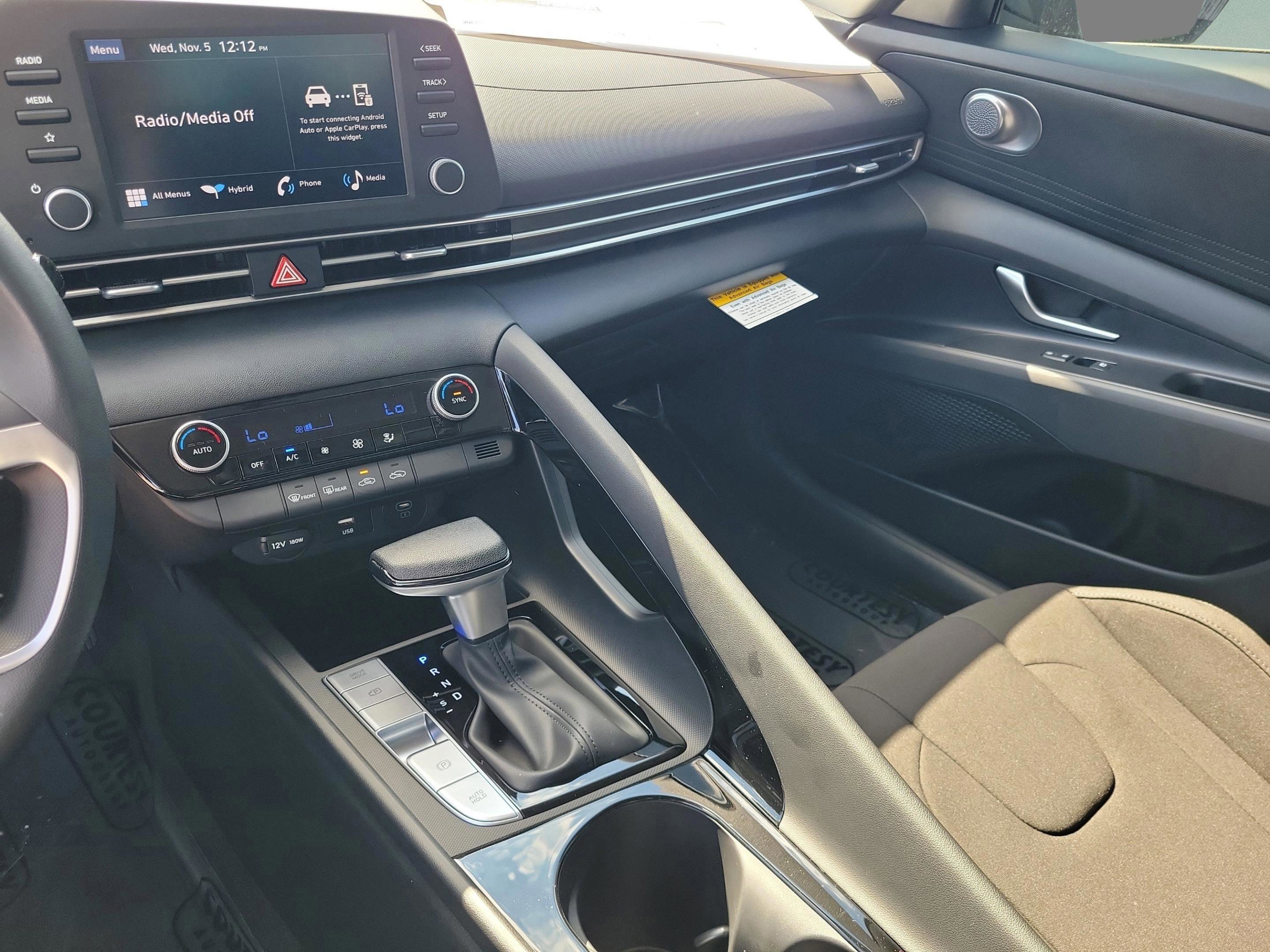 New 2026 Hyundai Elantra Blue image 13