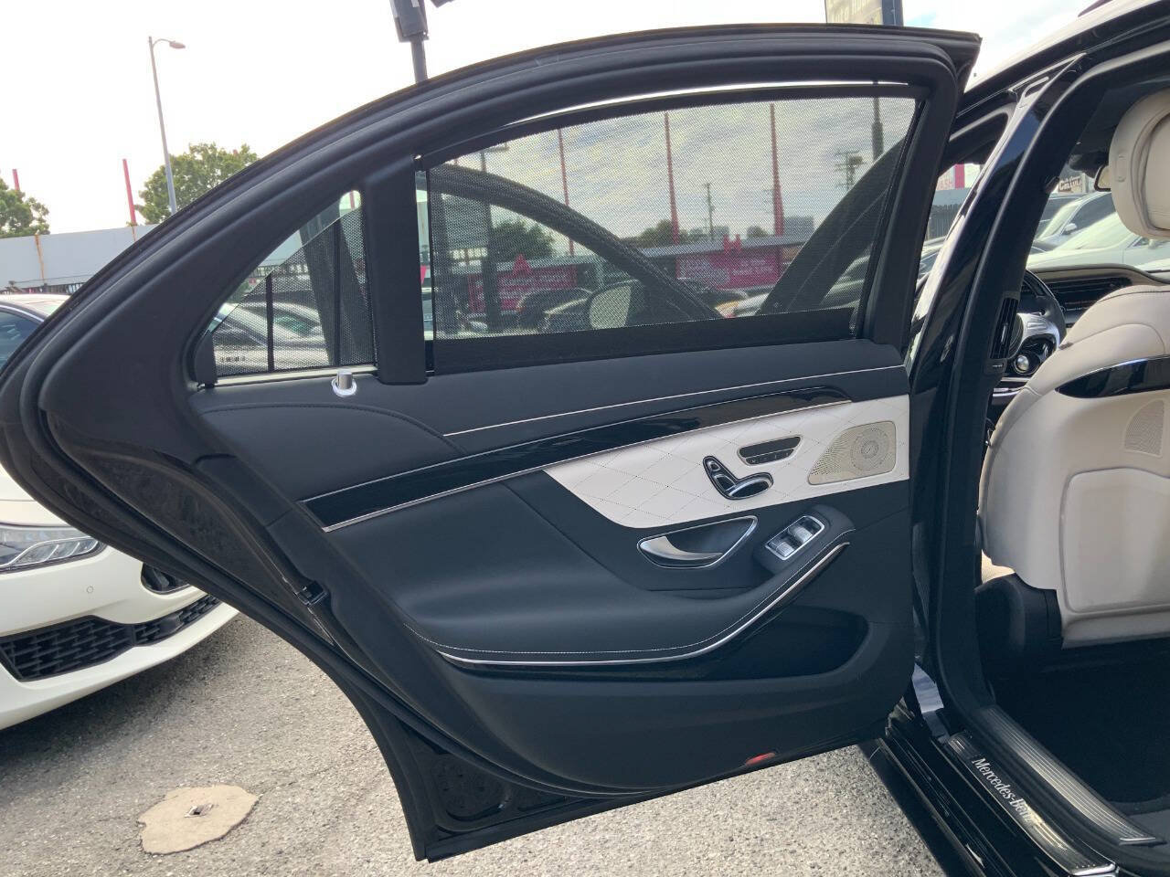 Used 2017 Mercedes-Benz S 550 Sedan image 29
