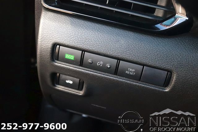 Used 2024 Nissan Sentra SV image 24