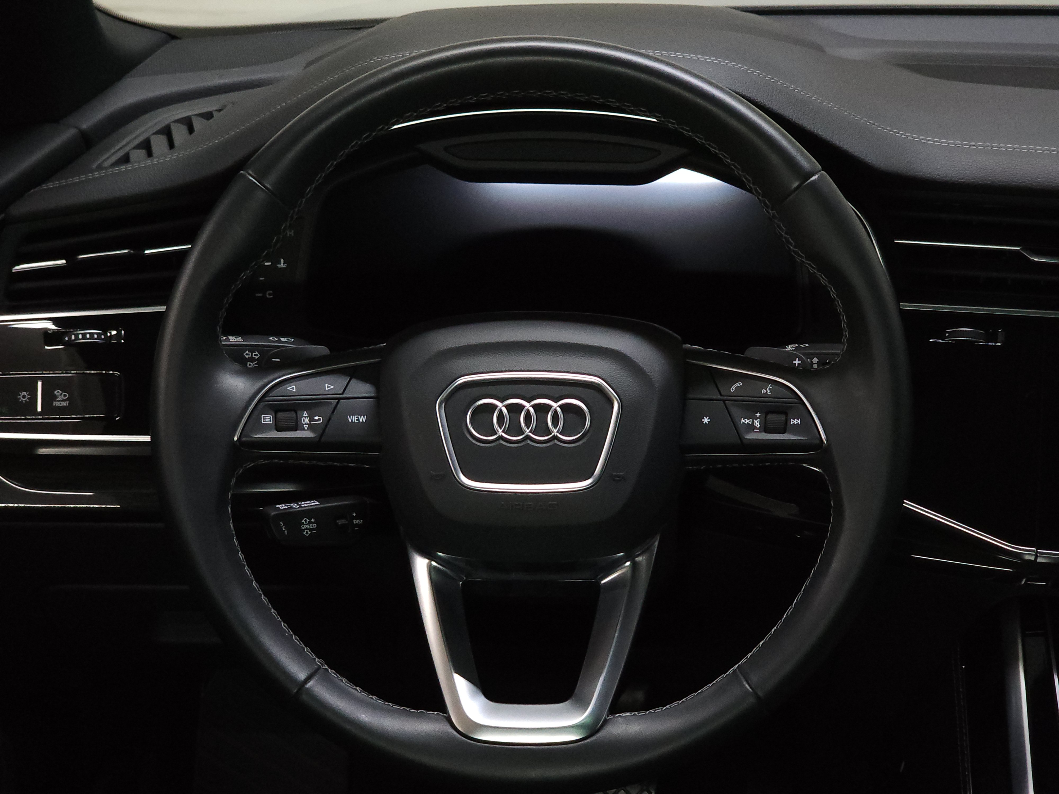 Used 2025 Audi Q8 Prestige AWD/4WD image 27