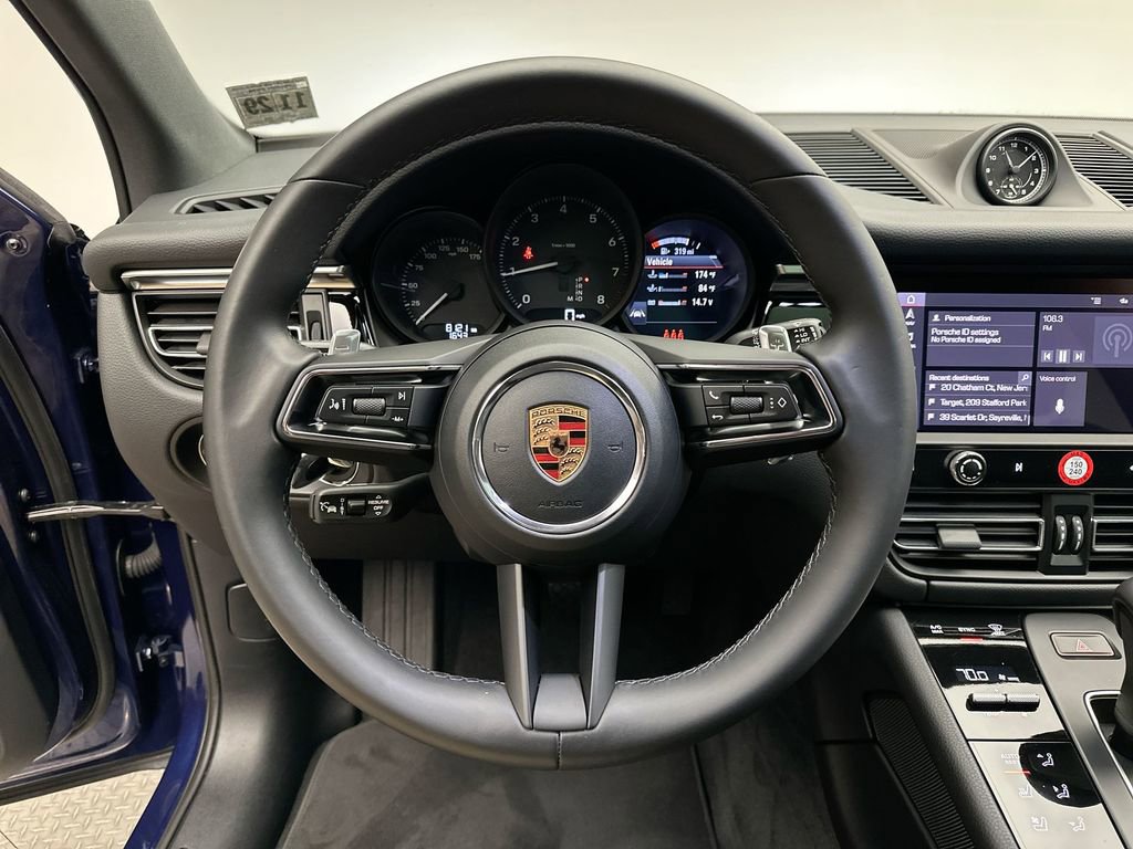 Used 2024 Porsche Macan image 18