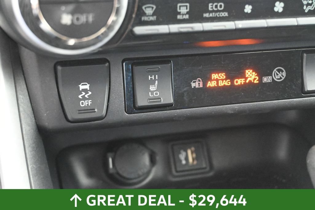Used 2024 Toyota RAV4 XLE w/ Weather Package AWD/4WD image 27