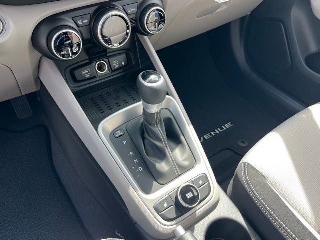 New 2026 Hyundai Venue SEL FWD image 19