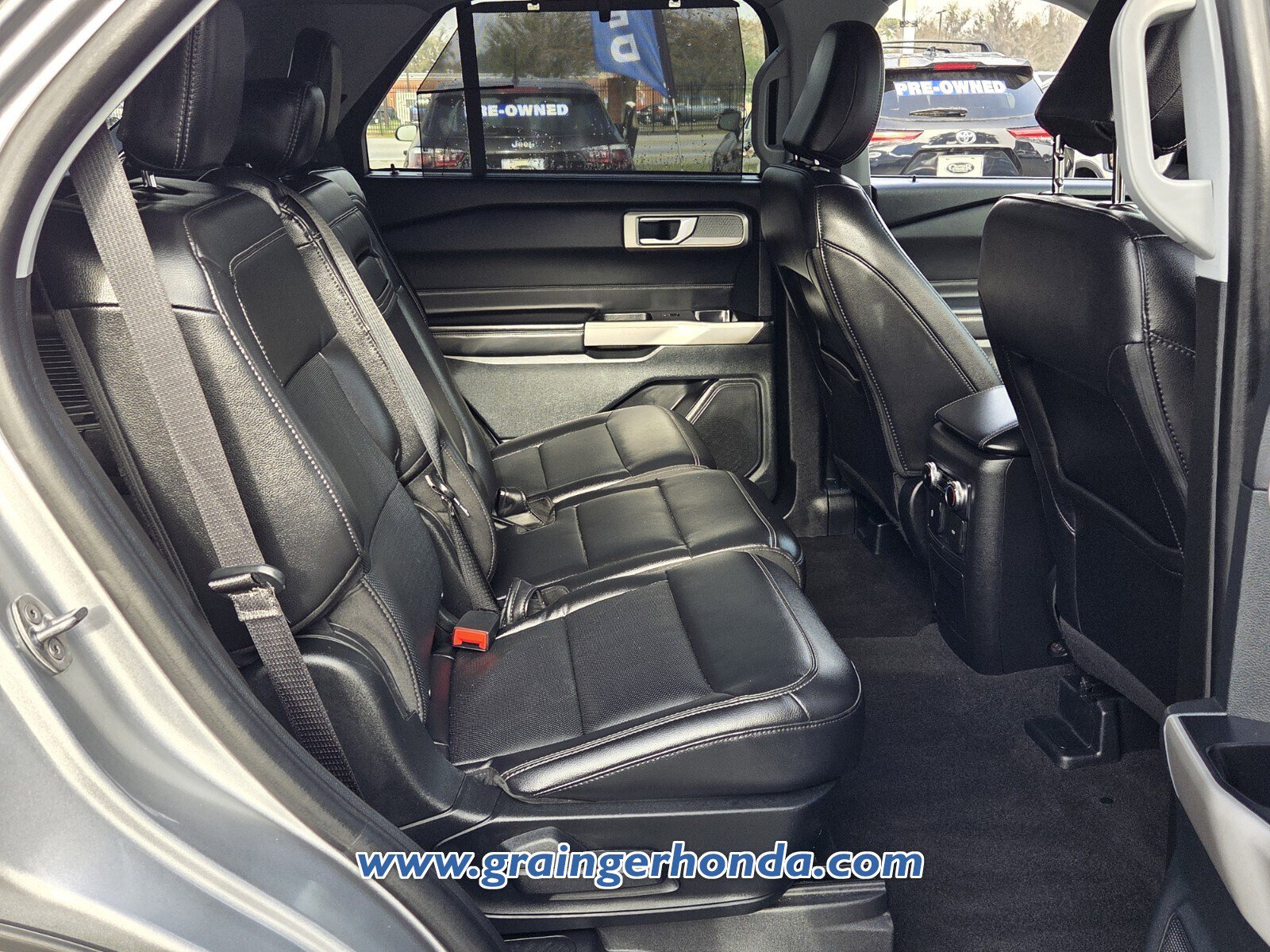 Used 2023 Ford Explorer Limited image 14