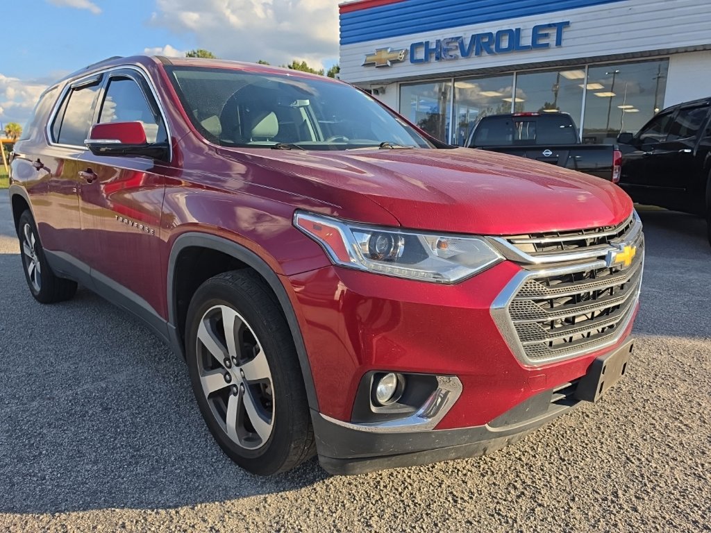 Used 2018 Chevrolet Traverse LT FWD image 1
