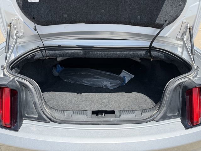 Used 2016 Ford Mustang Premium RWD image 28