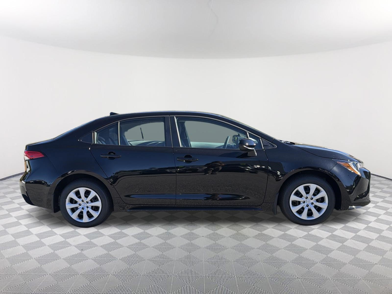 New 2027 Toyota Corolla LE FWD image 8