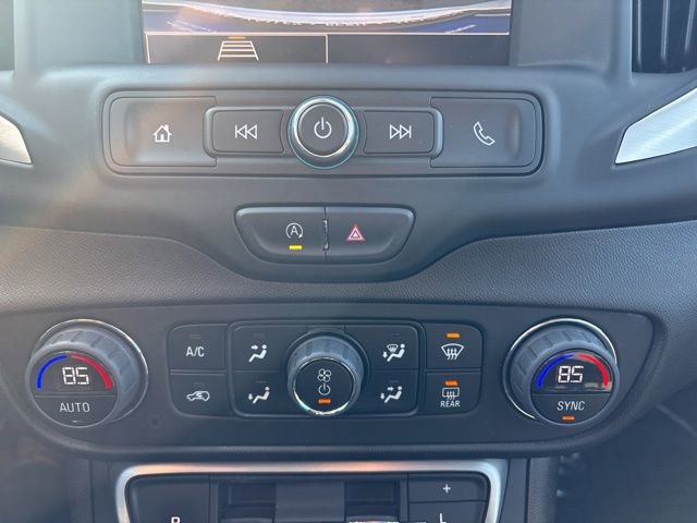 Used 2024 GMC Terrain SLE w/ Driver Convenience Package image 34