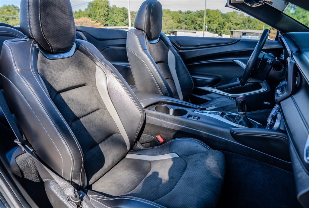Used 2019 Chevrolet Camaro SS w/ LPO, Camaro Insignia Package RWD image 36