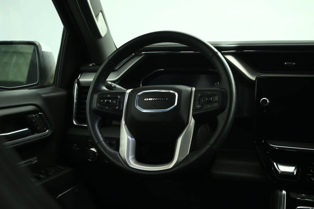 Used 2025 GMC Sierra 1500 Denali w/ Technology Package AWD/4WD image 41