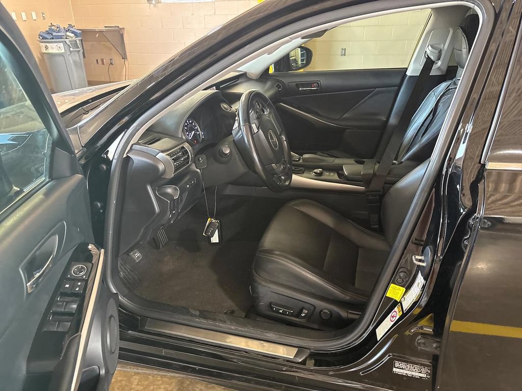 Used 2015 Lexus IS 350 w/ Navigation System Package RWD image 11