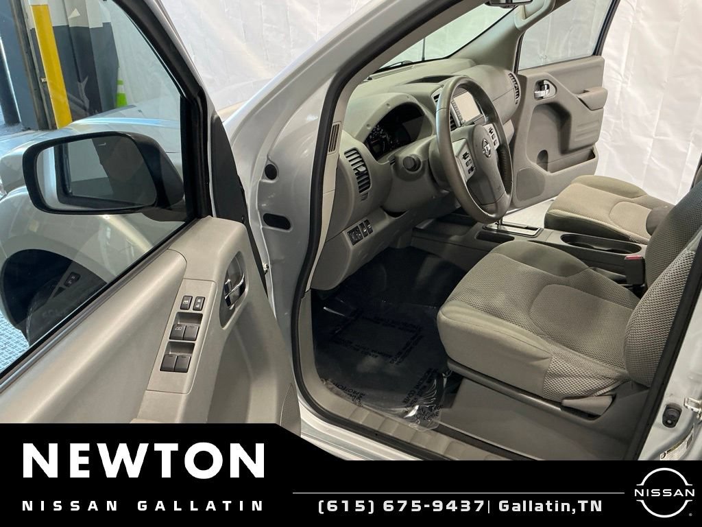 Used 2019 Nissan Frontier SV w/ Value Truck Package AWD/4WD image 6