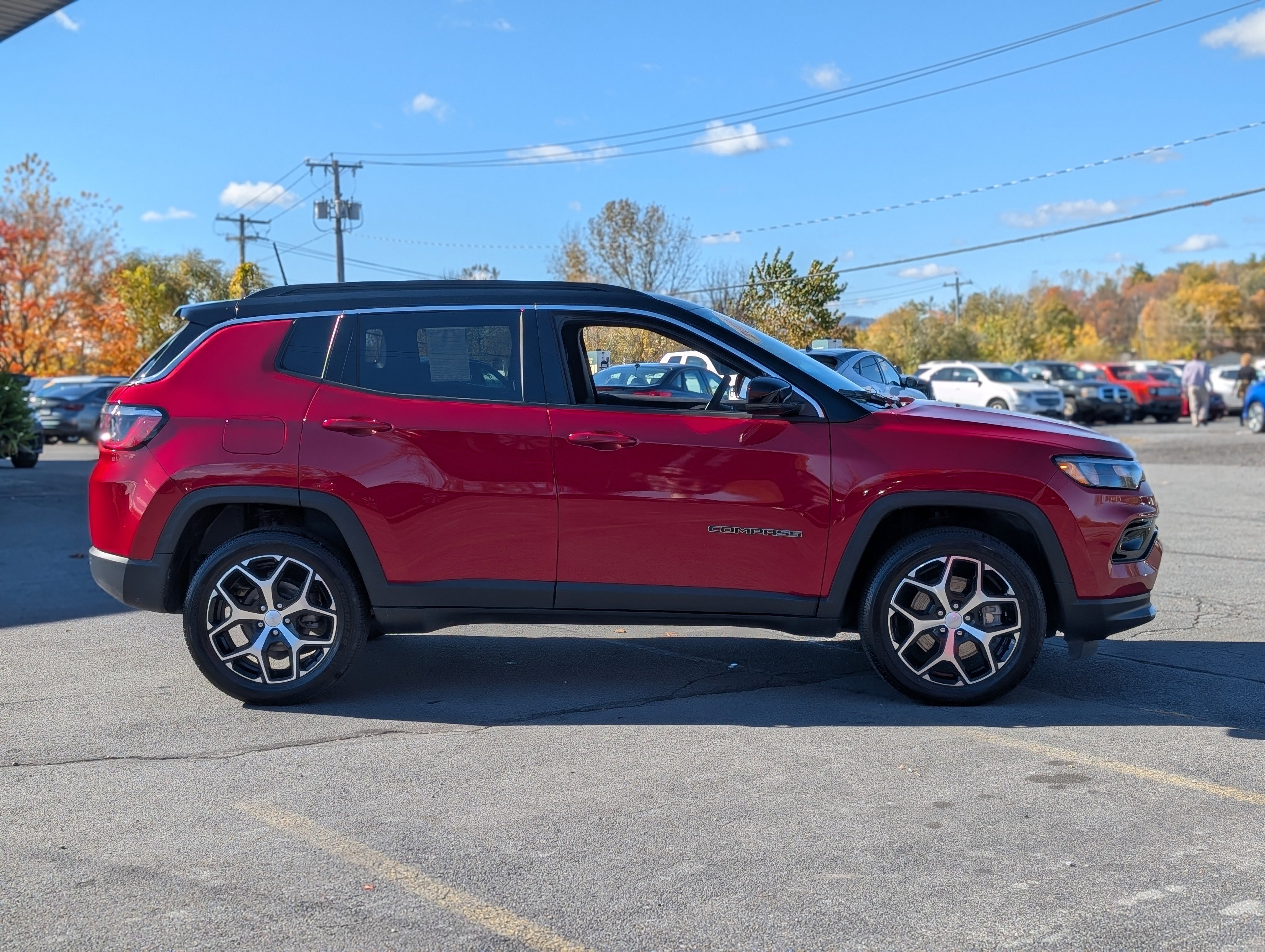 Used 2024 Jeep Compass Limited image 12