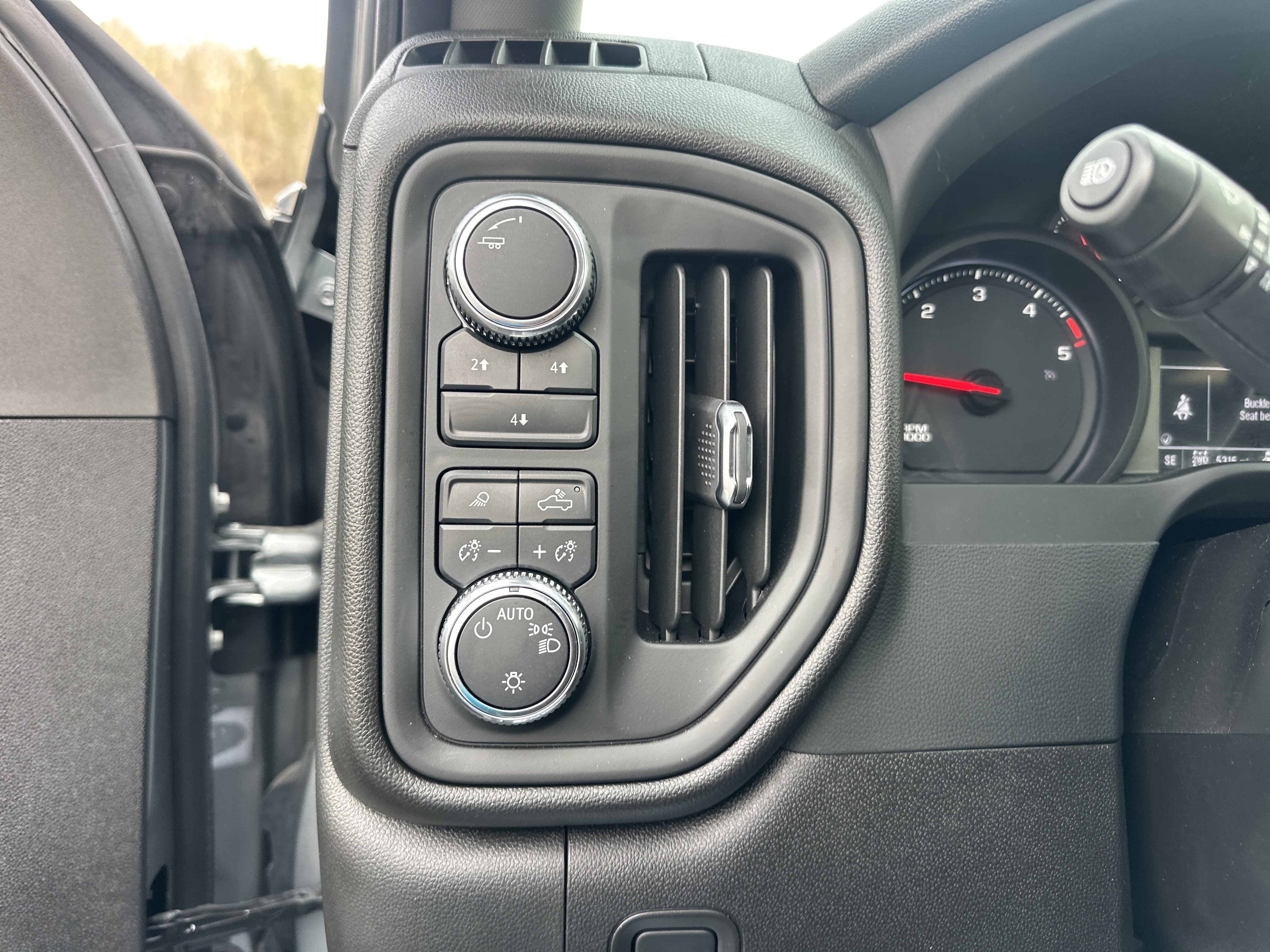 Used 2024 GMC Sierra 2500 Pro image 9