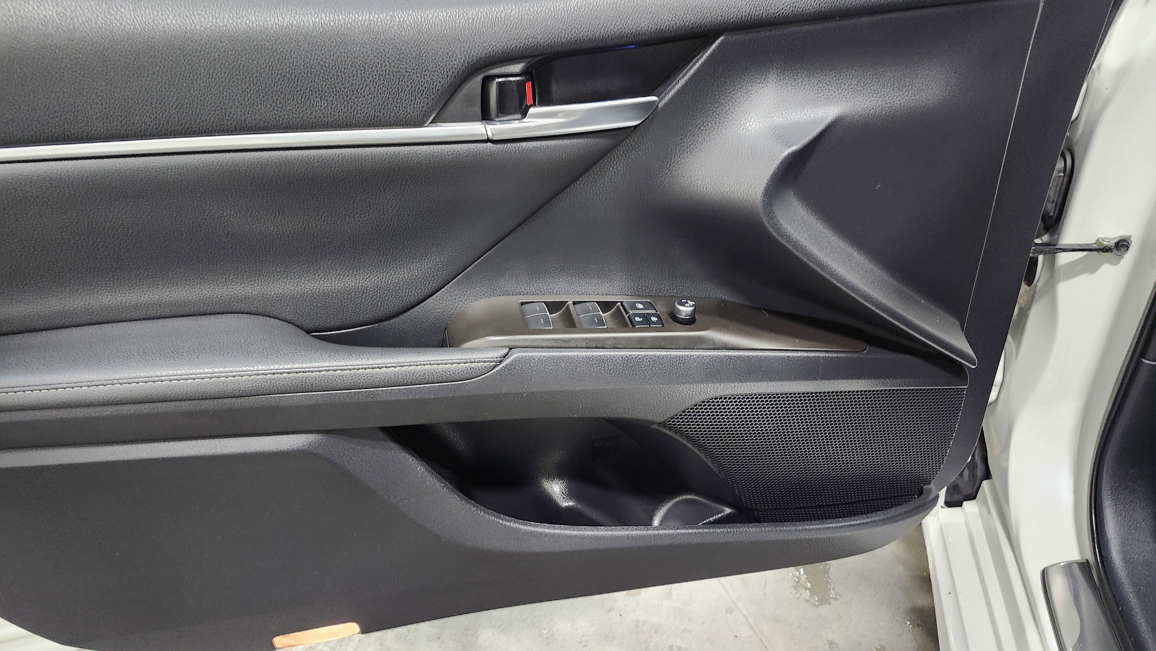 Used 2021 Toyota Camry XSE image 23