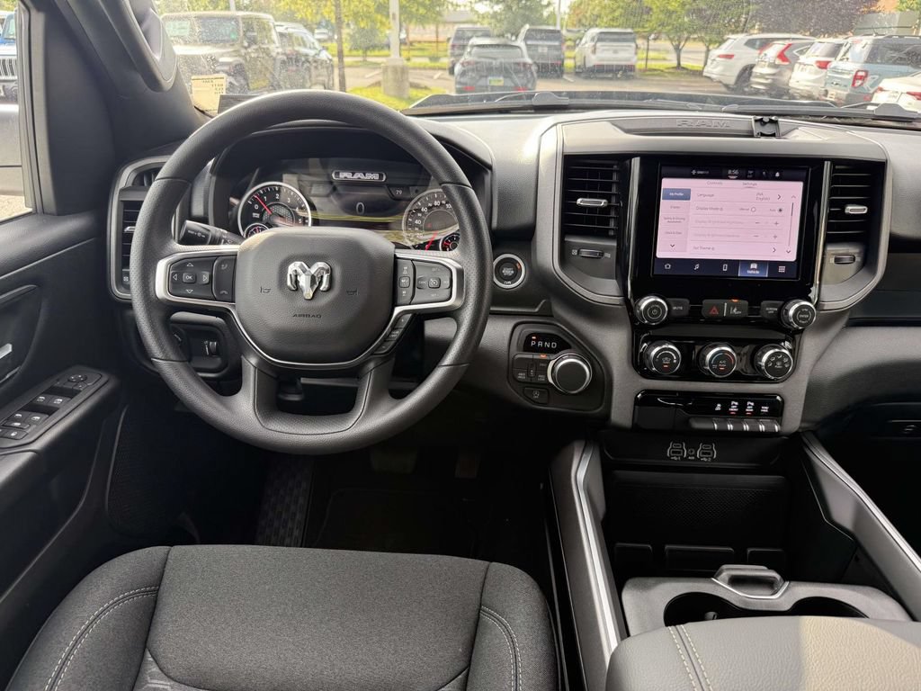 New 2027 RAM 1500 Express AWD/4WD image 17