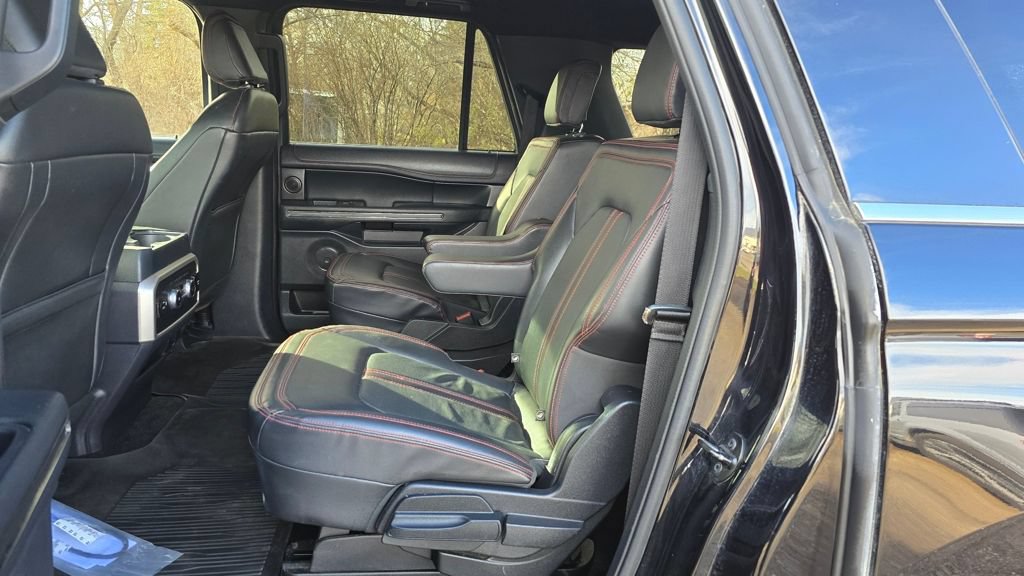 Used 2022 Ford Expedition Max Limited image 15