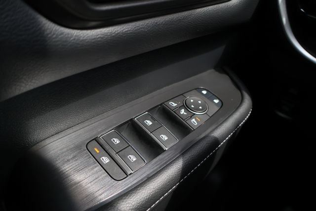 Used 2025 Nissan Armada SL w/ Captain's Chari Seat Package RWD image 20