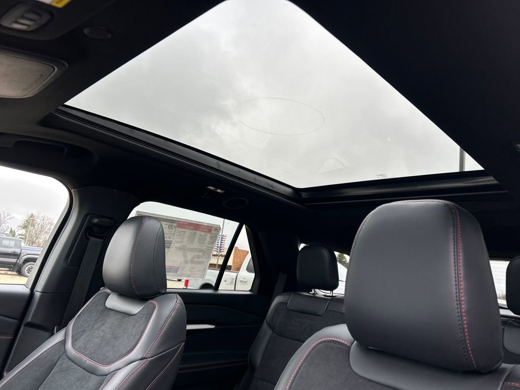 New 2026 Ford Explorer ST image 36