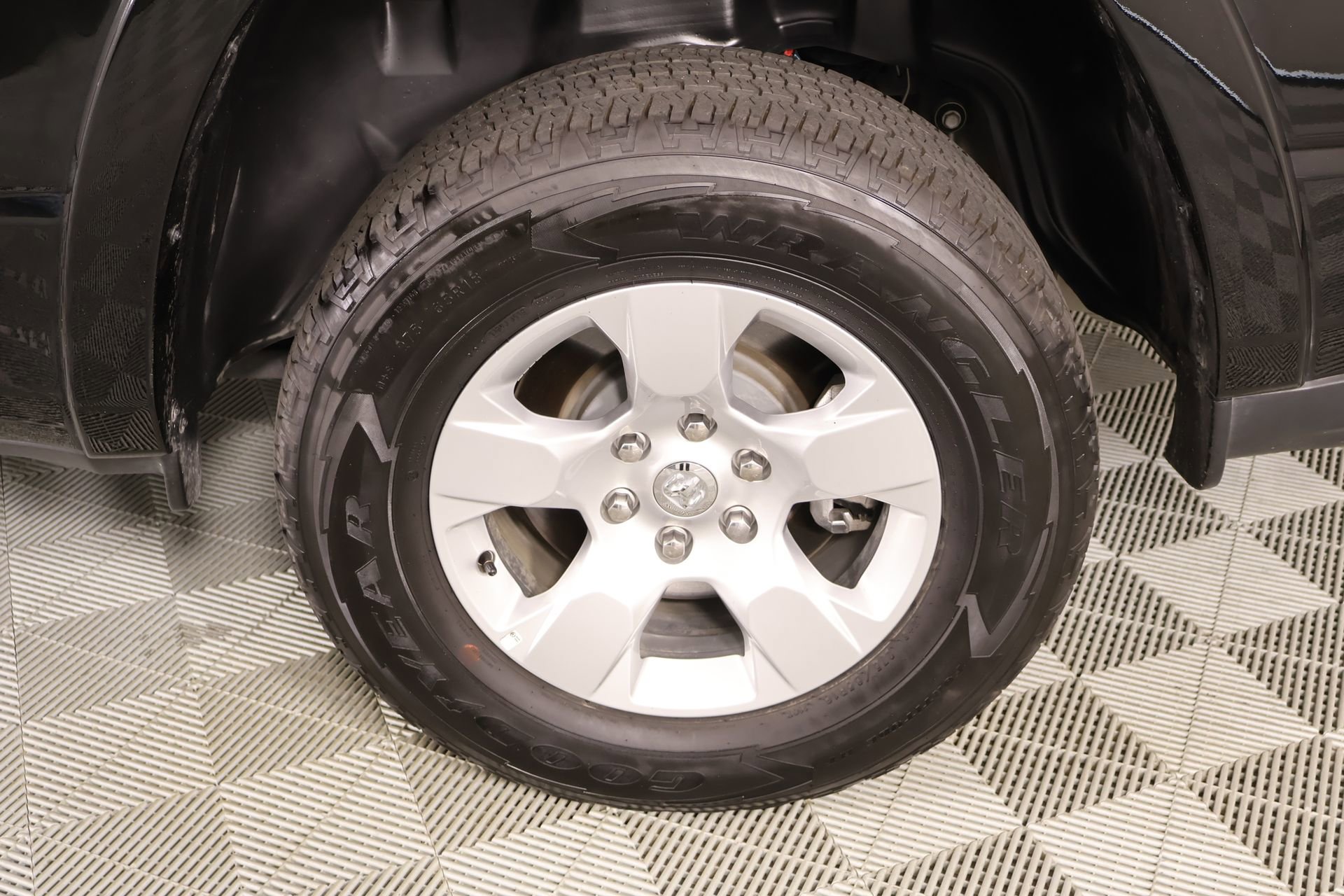 Used 2025 RAM 1500 Big Horn AWD/4WD image 19