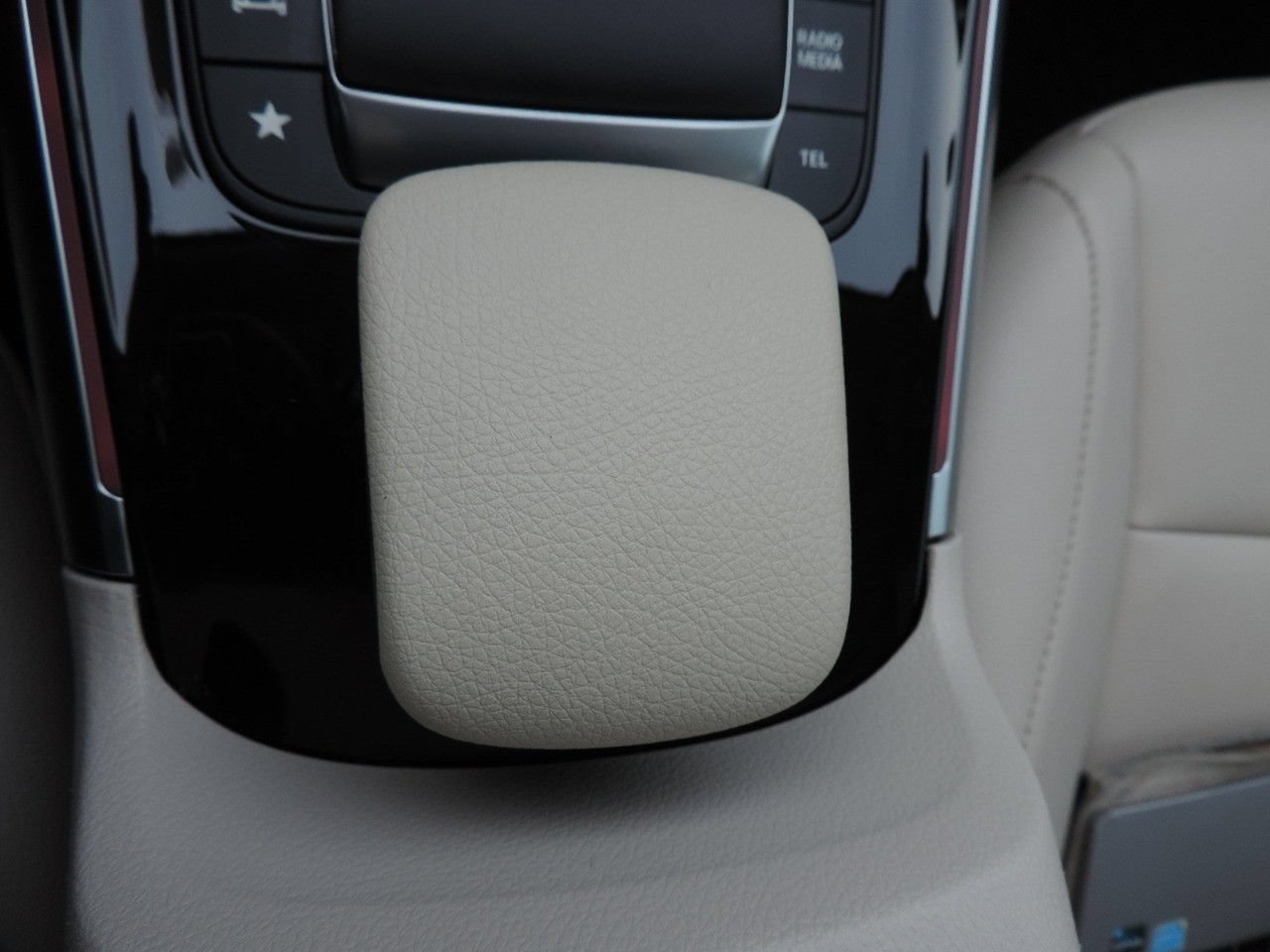 Used 2022 Mercedes-Benz GLB 250 4MATIC image 28