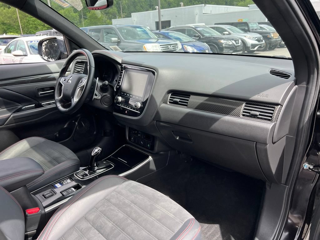 Used 2022 Mitsubishi Outlander GT AWD/4WD image 28