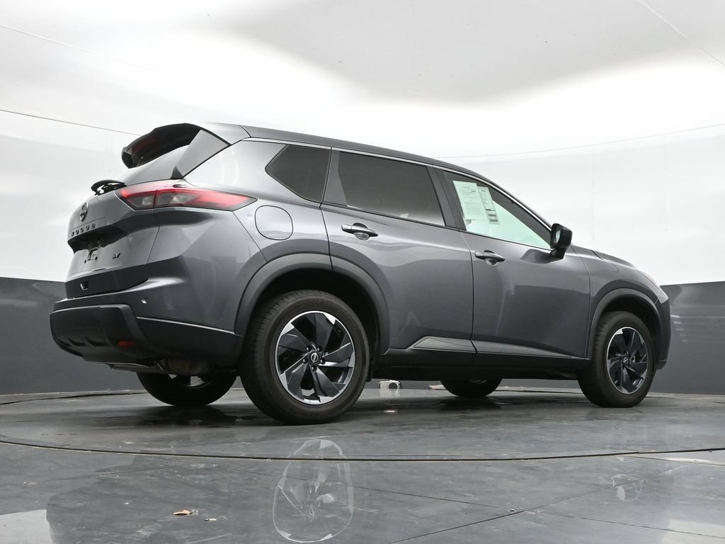 Used 2024 Nissan Rogue SV FWD image 40