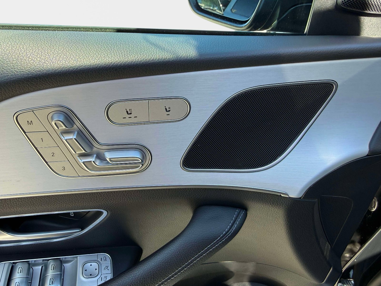 Used 2024 Mercedes-Benz GLE 350 4MATIC image 40