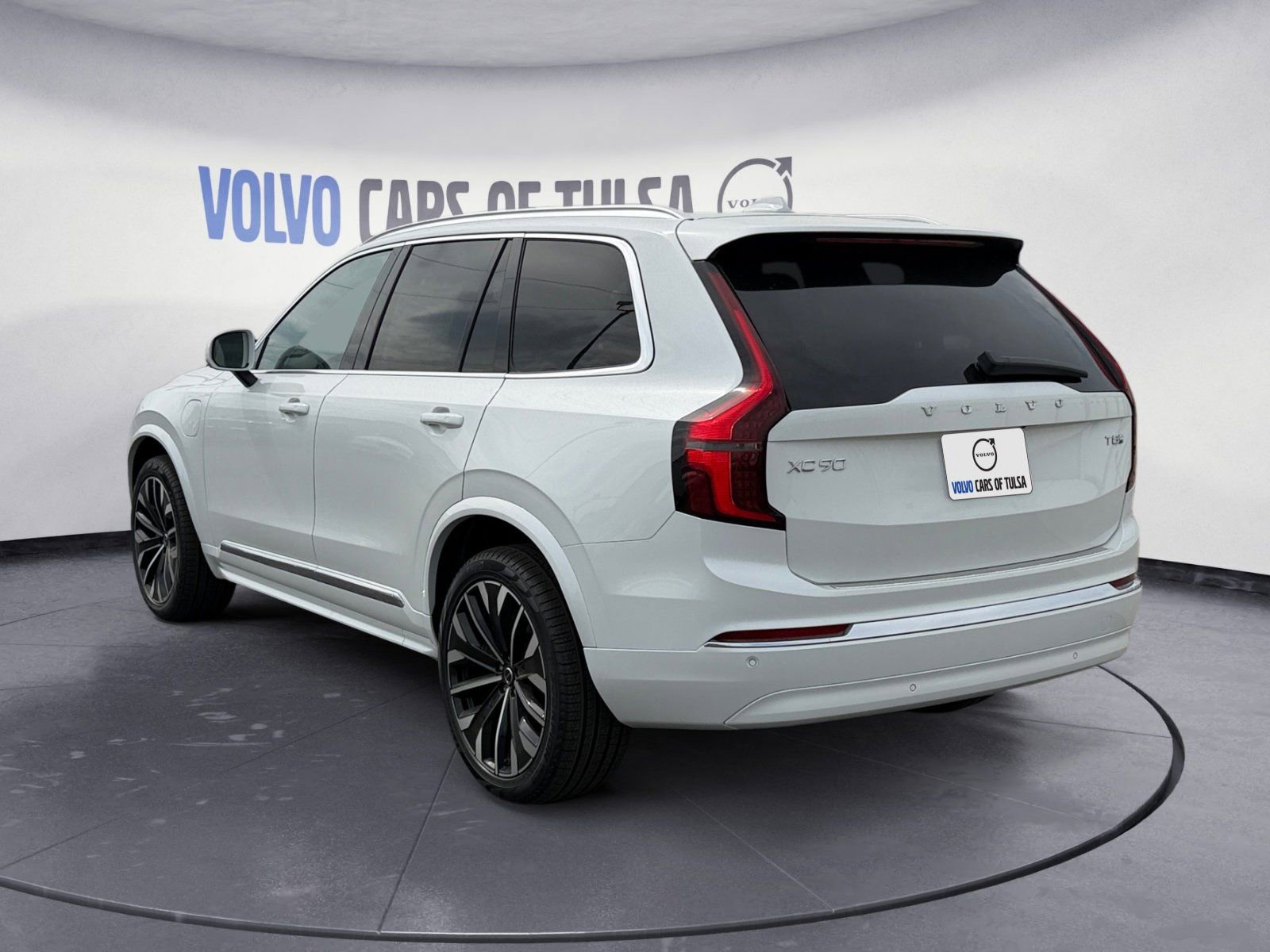 New 2026 Volvo XC90 T8 Core w/ Protection Package Premier AWD/4WD image 3