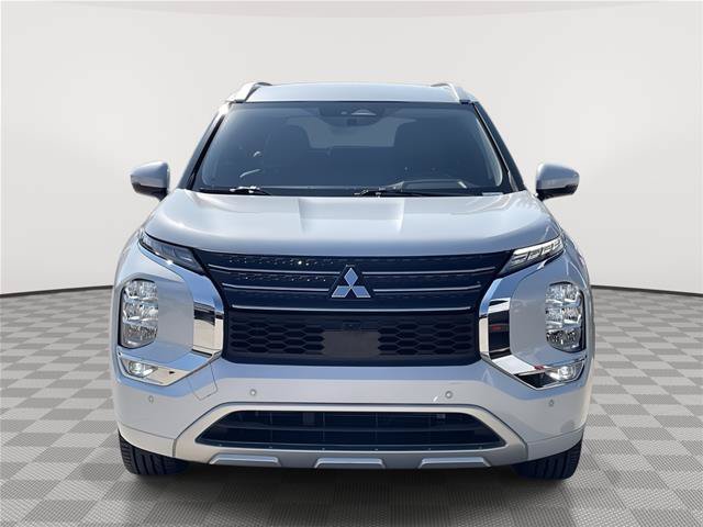 Used 2023 Mitsubishi Outlander SEL FWD image 4